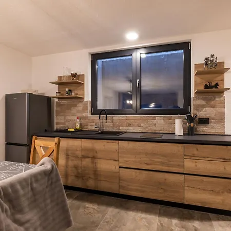 Medvjed By Interhome * Kupjak